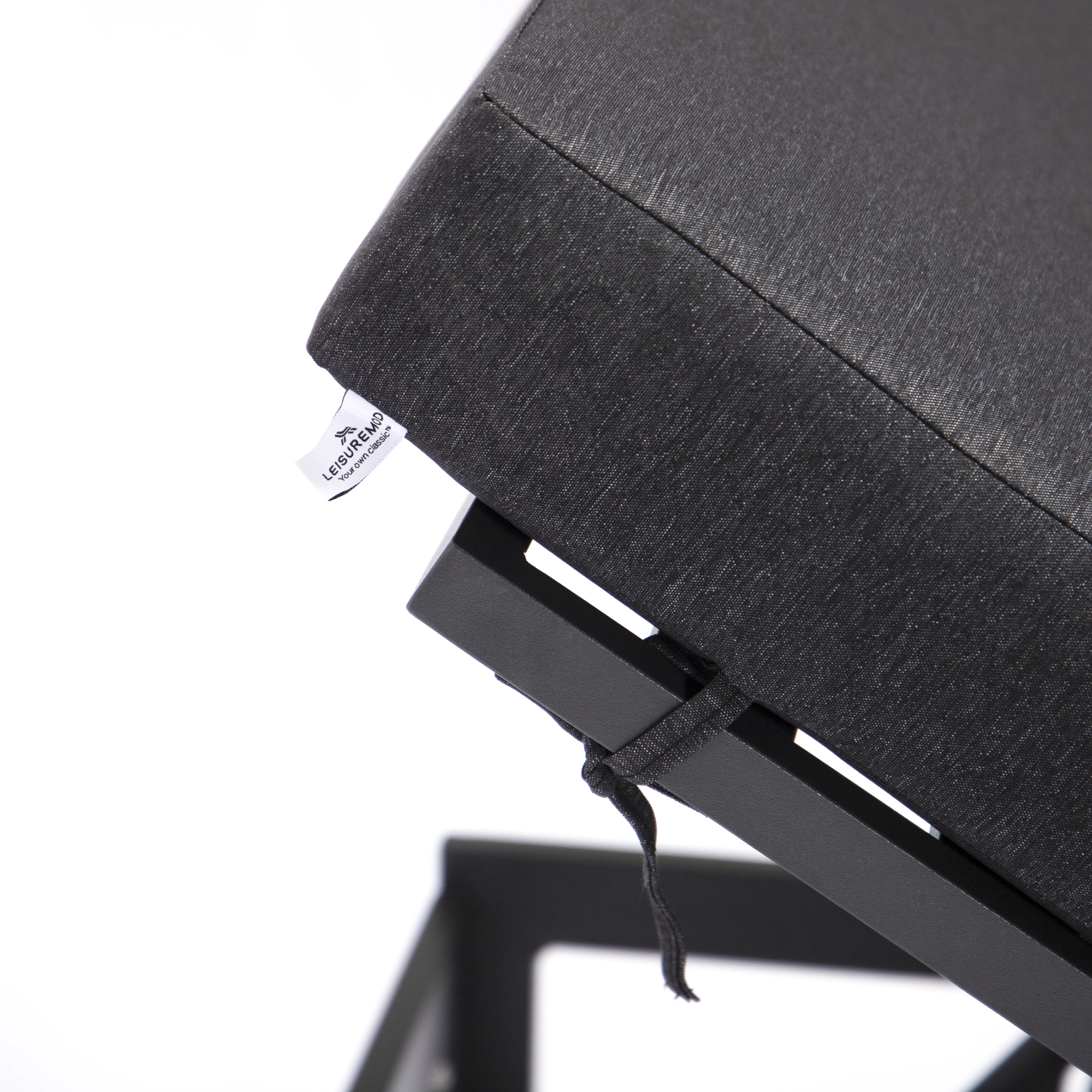 Chelsea Modern Outdoor Chaise Lounge Chair With Cushions