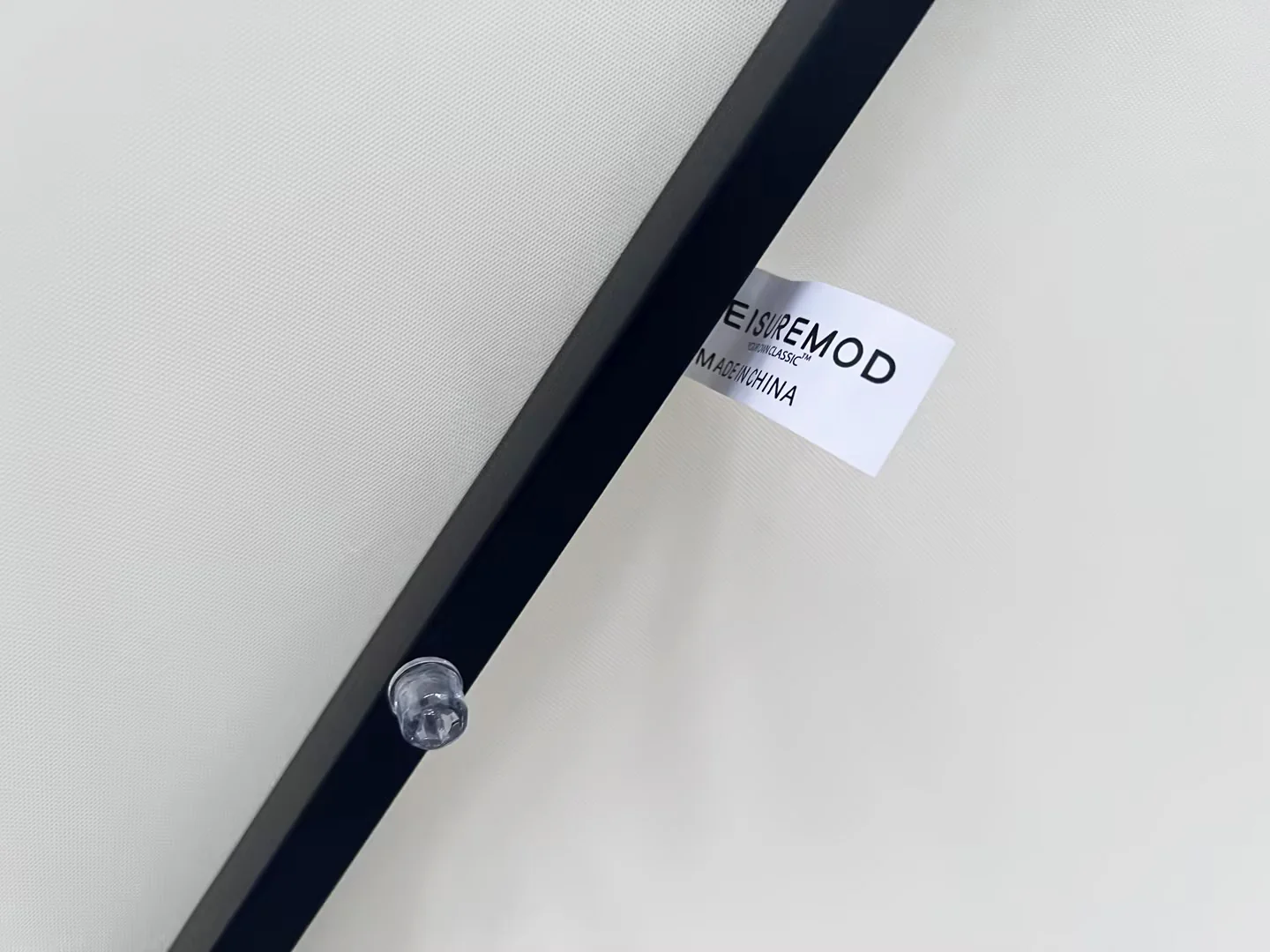 Willry Modern Outdoor 10 Ft Offset Cantilever Hanging Patio Umbrella With Solar Powered LED in Cream