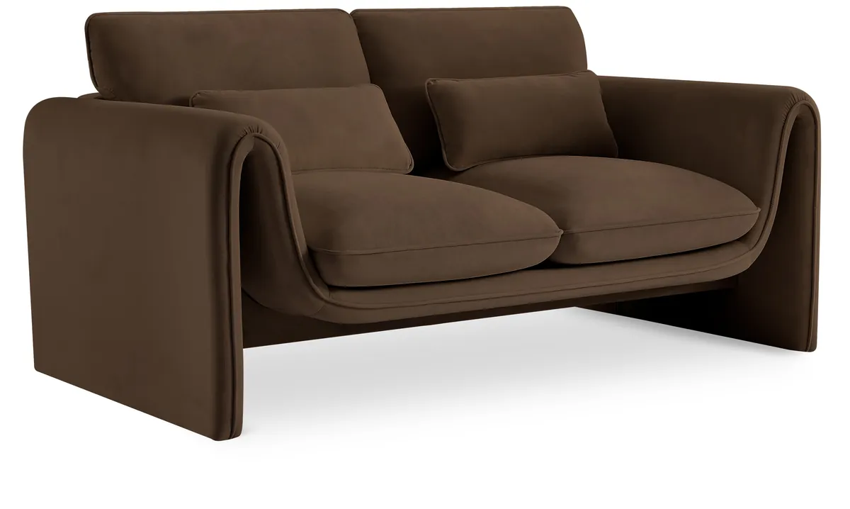 Sloan - Loveseat - Brown