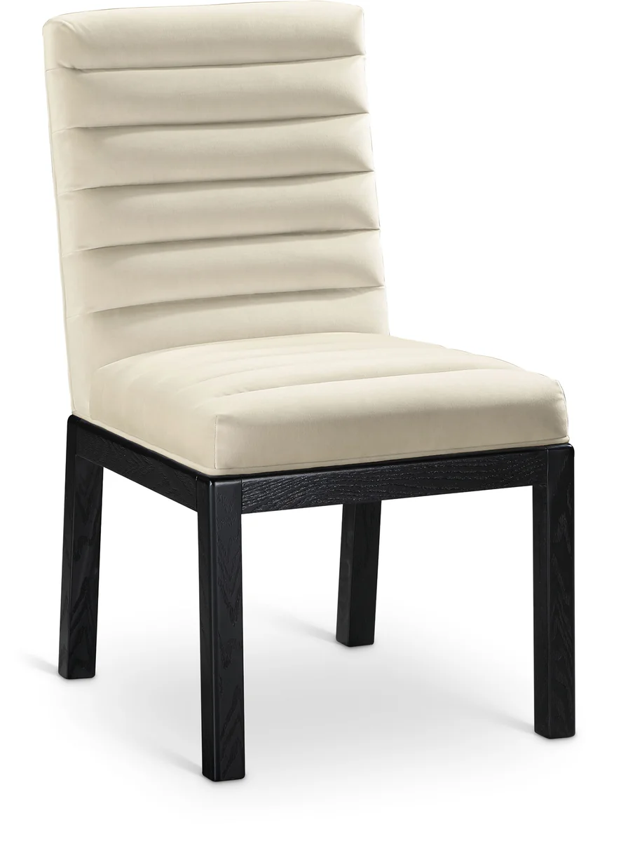 Evelyn - Dining Chair With Black Legs - Cream